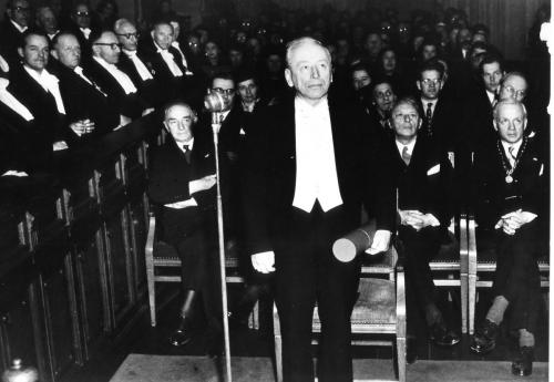 8 januari 1953: eredoctoraat Amsterdam
